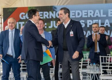 MEC anuncia edital de Itaipu para instalação de placas fotovoltaicas em universidades públicas do Paraná.