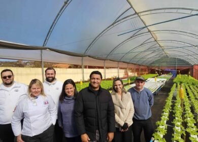 Comitiva visitando as instalações da Associação Fraternidade Aliança.