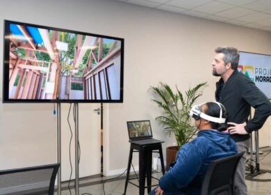 Com a ajuda da tecnologia 3D, futuros proprietários conhecem detalhes das casas do Projeto Moradias.
