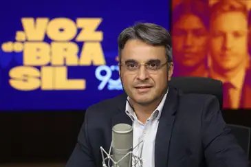 Brasília (DF), 04/09/2025 - André Lima, secretário extraordinário de Controle do Desmatamento e Ordenamento Ambiental Territorial, participa do programa A Voz do Brasil. Foto: Valter Campanato/Agência Brasil