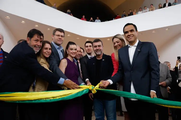 Rio de Janeiro (RJ), 12/03/2026 - O ministro do Turismo, Gustavo Feliciano e o presidente da Embratur, Marcelo Freixo, participam da cerimônia de abertura do TurisMall no Museu do Amanhã, região central da cidade. Foto: Tânia Rêgo/Agência Brasil